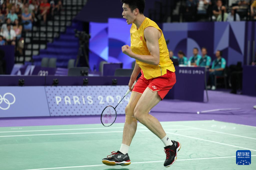 有侵略性的 有侵略性的